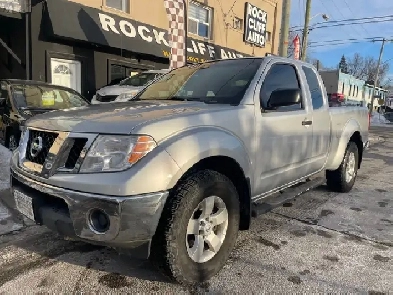 2009 Nissan Frontier SE-V6 Image# 1