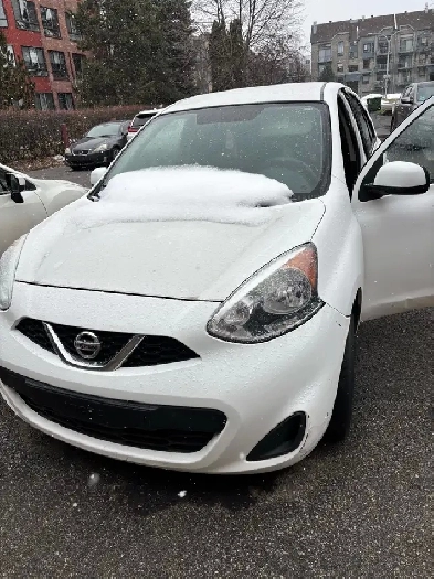 Micra Nissan 2017 batterie à changer et un pneu Image# 1