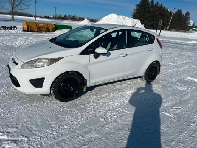 2013 Ford Fiesta Image# 1