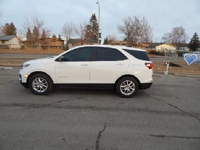 2023 Chevrolet Equinox LS - Absolutely Immaculate Image# 1