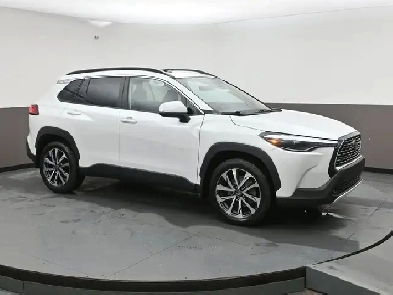 2022 Toyota Corolla Cross XLE AWD Leather, Sunroof, Heated Seats Image# 1