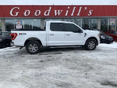 2021 Ford F-150 XTR PKG, 5.0L V8, CLEAN CARFAX, BACK UP CAMERA! Image# 1