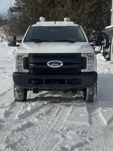 2019 Ford Super Duty F-350 SRW 8 FT BOX WITH CAP — CERTIFIED — Image# 1