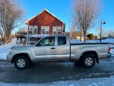 For Sale 2005 Toyota Tacoma Truck Only 239,000kms 2 Year MVI Image# 1