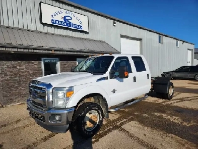2015 Ford F-350 Crew Cab Dually 4X4 XLT 6.7L - Clean Title Image# 1