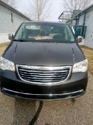 Chrysler Town and Country Van Image# 1