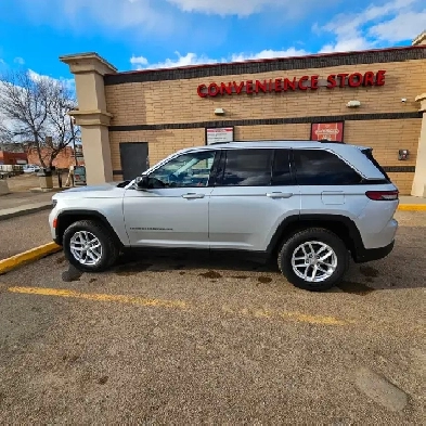 2022 Jeep Grand Cherokee Laredo for sale Image# 1