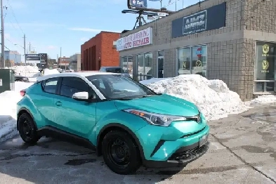 2018 Toyota C-HR XLE Image# 1