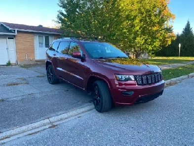 2018 grand Cherokee altitude fully  loaded Image# 1