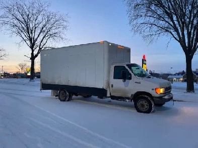 2002 ford e350 cube van / cube truck Image# 1