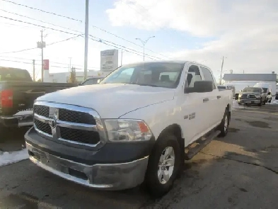 2014 Ram 1500 CREWCAB 4X4 FINANCEMENT MAISON PLUS DE 35 PICK UP Image# 1