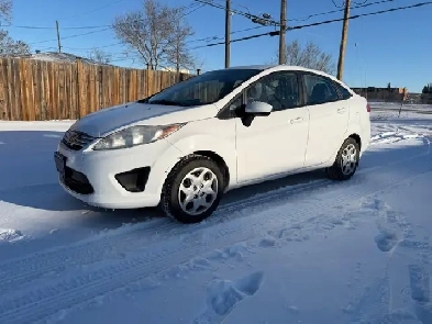 2011 Ford Fiesta Image# 1