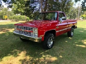 Wtb a 6ft box square body truck