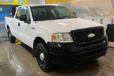 2006 Ford F150 5.4L V8 Triton Supercab 4X4 237,000 KM. Image# 1