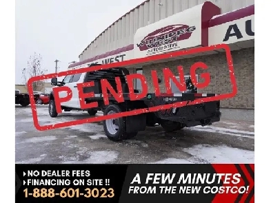 2023 Ford Super Duty F-550 DRW XLT 4WD VERY LOW KMS STILL AS NEW Image# 1