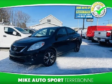Nissan Versa Berline 4 portes I4, boîte manuelle, 1,6 S 2013 à v Image# 1
