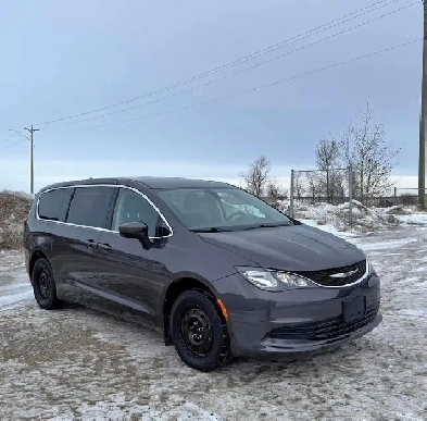 2017 Chrysler Pacifica LX Image# 1