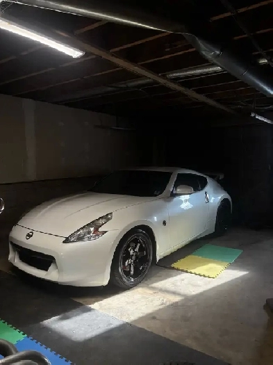 2011 Nissan 370z Image# 1