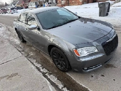 2012 Chrysler 300 V6 RWD Loaded $3000 FIRM Image# 1