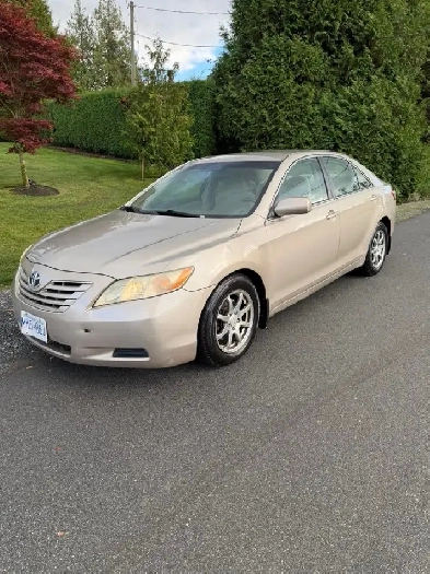 2010 Toyota Camry Le Image# 1