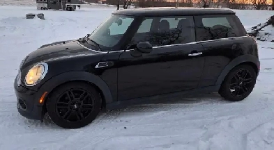 2013 Mini Cooper Baker Street Edition Image# 1