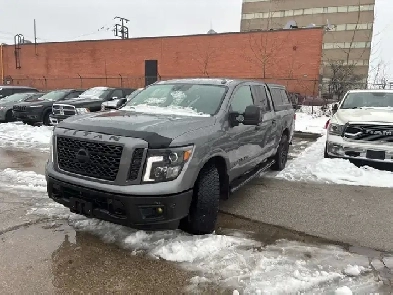 2018 NISSAN TITAN SV CREWCAB 4X4 | MIDNIGHT EDITION | CLEAN CARF Image# 1