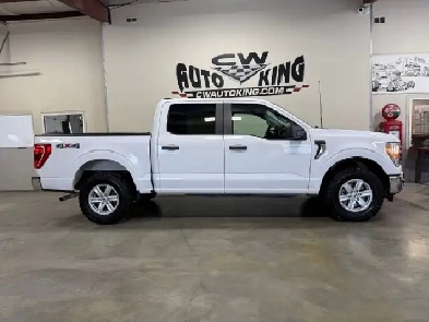 2021 Ford F 150 XLT / 4x4 / Crew Cab / 1 Owner / Local Image# 1