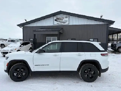 2023 Jeep Grand Cherokee Limited 4x4 3.6 L Image# 1