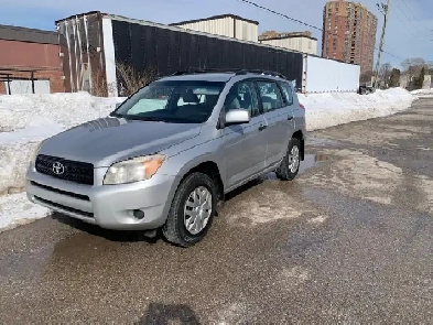 Toyota RAV4 LE 4 - Cylinder  with Safety Image# 1
