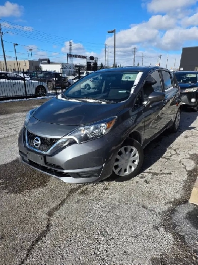 2017 Nissan Versa SV Image# 1
