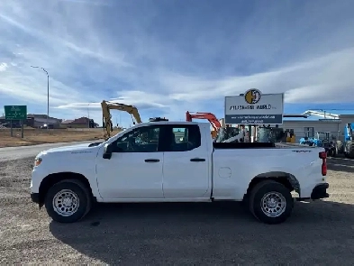 2022 Chevrolet Silverado 1500WT ONLY 17 000KM Image# 1