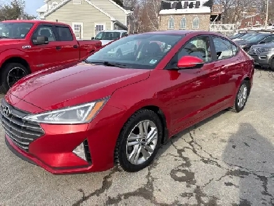 2020 Hyundai Elantra Preferred Low mileage, excellent fuel ec... Image# 1