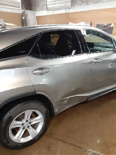 Mobile auto collision technician Image# 1