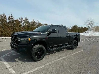 DODGE RAM CUMMINS 2500 LARAMIE TOIT OUVRANT Image# 1