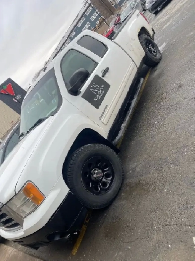 2012 GMC Sierra & 4 x4 Image# 1