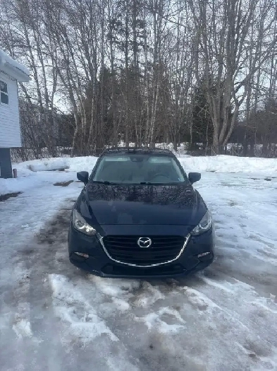 2018 Mazda 3 hatchback Image# 1