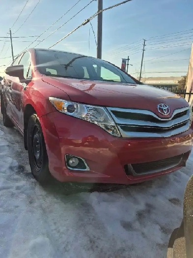 Toyota Venza AWD | Low KM Image# 1