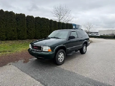 2005 GMC Jimmy SLS 4WD 2DR AUTO A/C LOCAL BC 195,000KM Image# 1
