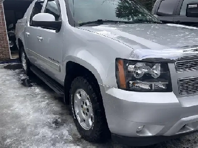 Chevy Avalanche Image# 1