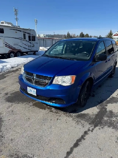 2013 dodge grand caravan Image# 1