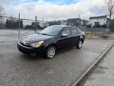 2010 FORD FOCUS SE AUTOMATIC A/C ALLOYS AND ONLY 160,000 KMS !! Image# 1