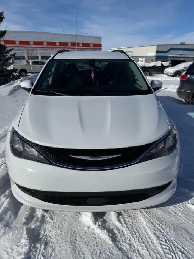 2021 Chrysler Grand Caravan Image# 1