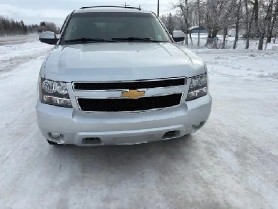 2012 Suburban Image# 1