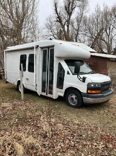 2009 GMC SAVANA 3500 Duramax Image# 1