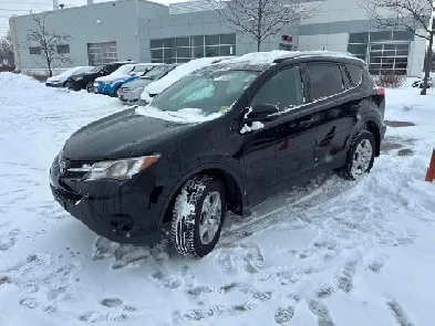 2015 Toyota RAV4 LE Image# 1