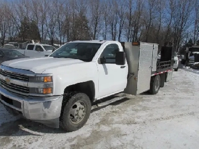 2017 Chevrolet Silverado 3500HD WT 4X4 WITH 12 FT FLAT DECK Image# 1