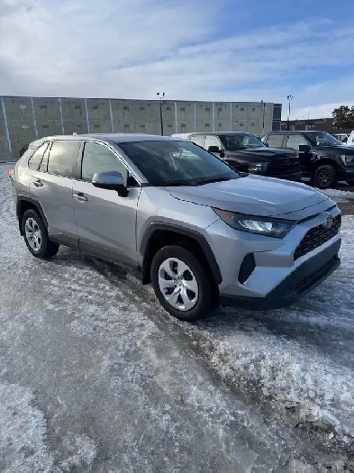 2025 Toyota RAV4 LE AWD Image# 1