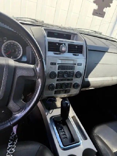 Mechanic special 2008 ford escape Image# 1