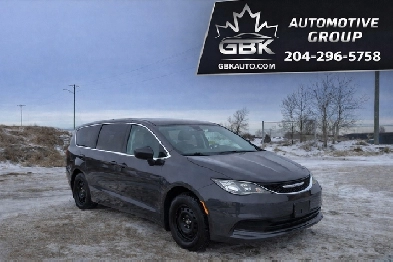 2017 Chrysler Pacifica LX Image# 1