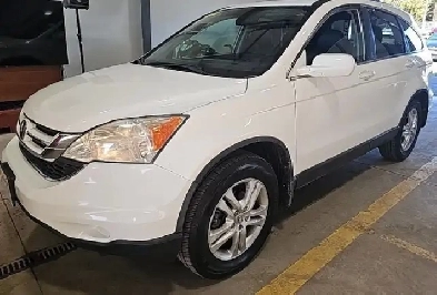 2011. HONDA CRV AWD TOTALLY SPOTLESS EXL 4 CYLINDER ONE OWNER Image# 1